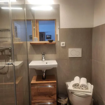 Woetzinghof 农家乐 *